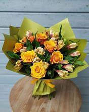 Букет цветов из:  Альстромерии и Розы #REPLACE_PRED# Парфино