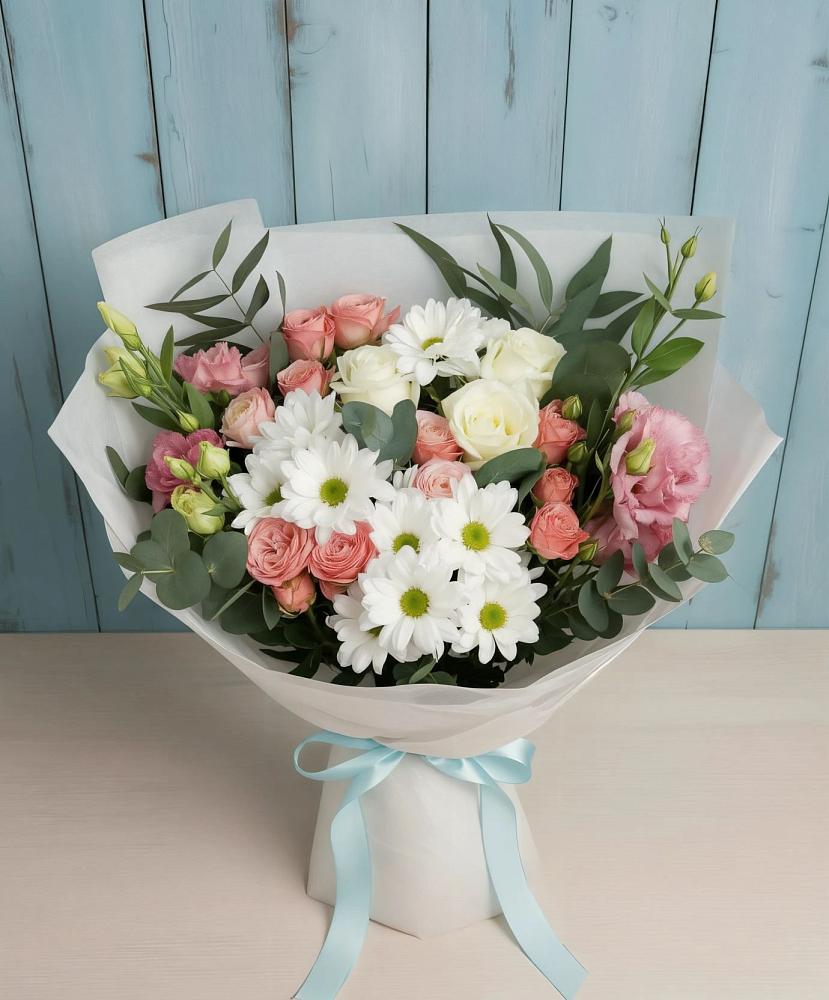 Букет цветов из: Розы, Лизиантусы и Хризантемы в Парфино