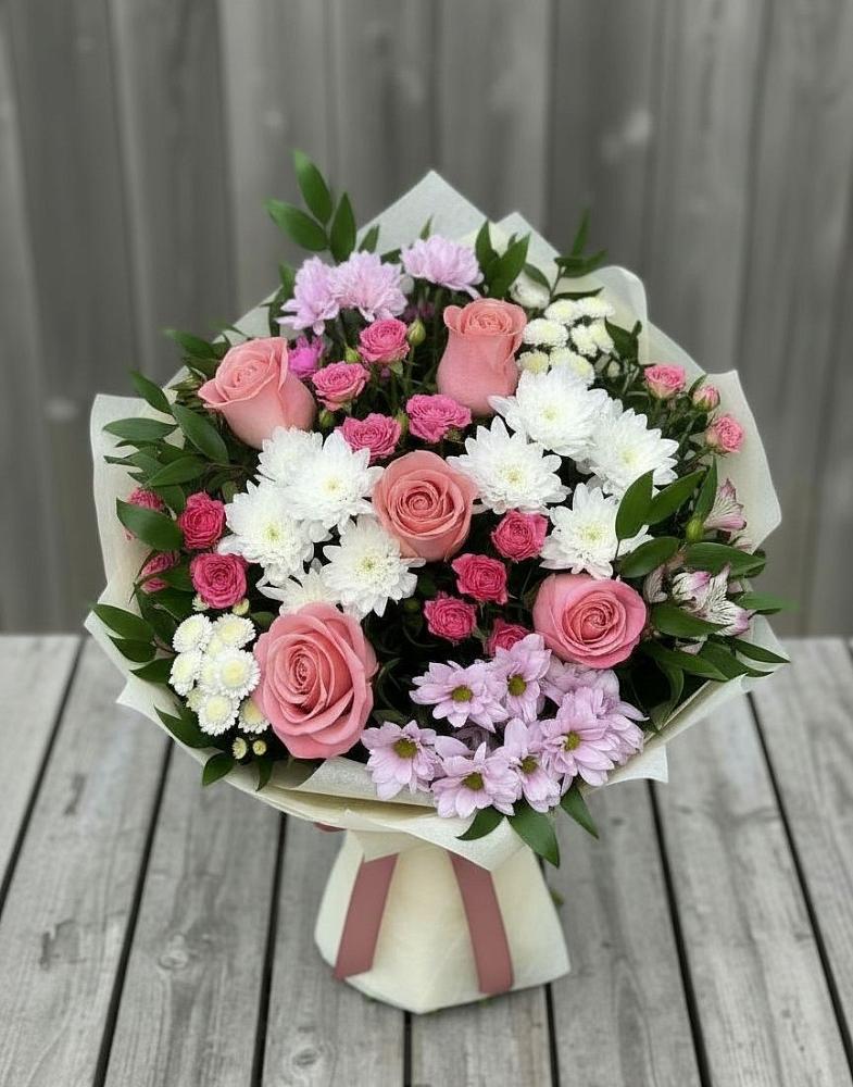 Букет цветов из: Альстромерии, Гвоздики, Розы и Хризантемы в Парфино