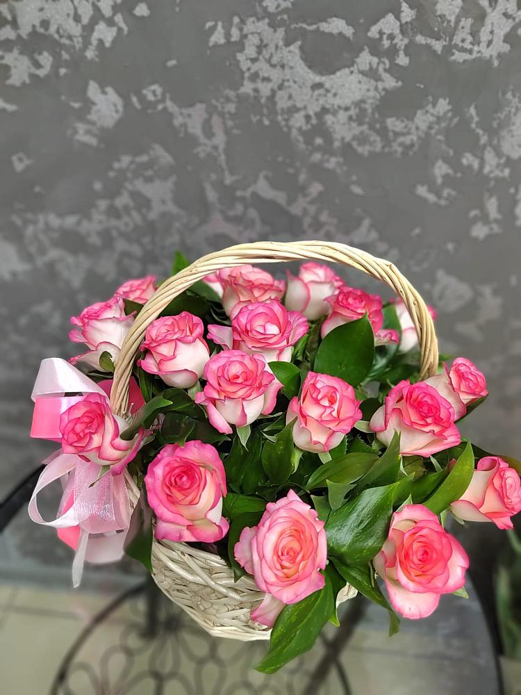 Цветочная композиция из Розы в корзине в Парфино