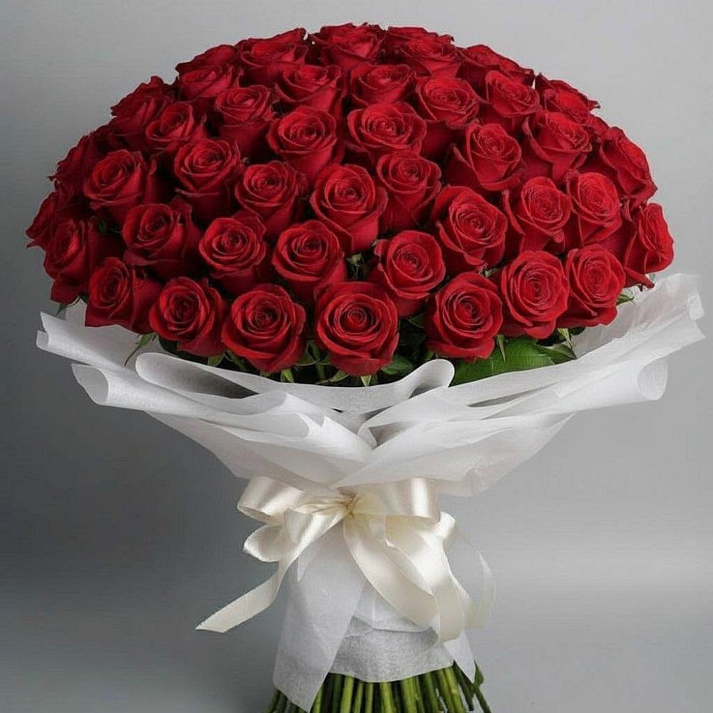 Букет 101 Красная роза Блэк Мэджик в Парфино