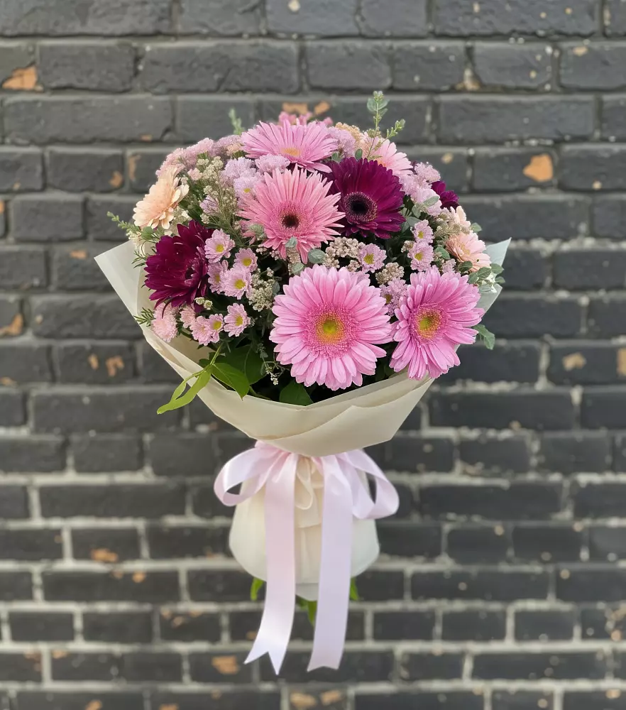 Букет цветов из: Герберы и Хризантемы в Парфино