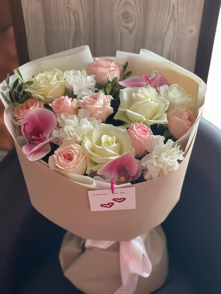 Букет цветов из: Орхидеи, Розы и Гвоздики в Парфино