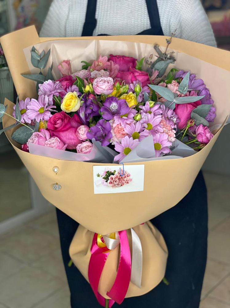 Букет цветов из: Хризантемы, Гвоздики и Альстромерии в Парфино