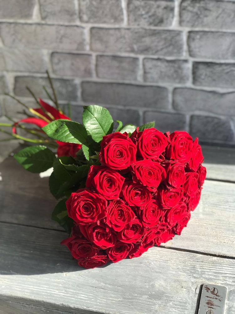 Букет Красные розы Фридом в Парфино