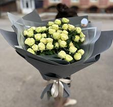Букет Белые кустовые розы Солинеро в Парфино
