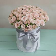 Цветочная композиция из Розы в шляпной коробке в Парфино