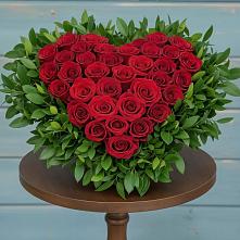 Цветочная композиция из Розы в виде сердца #REPLACE_PRED# Парфино