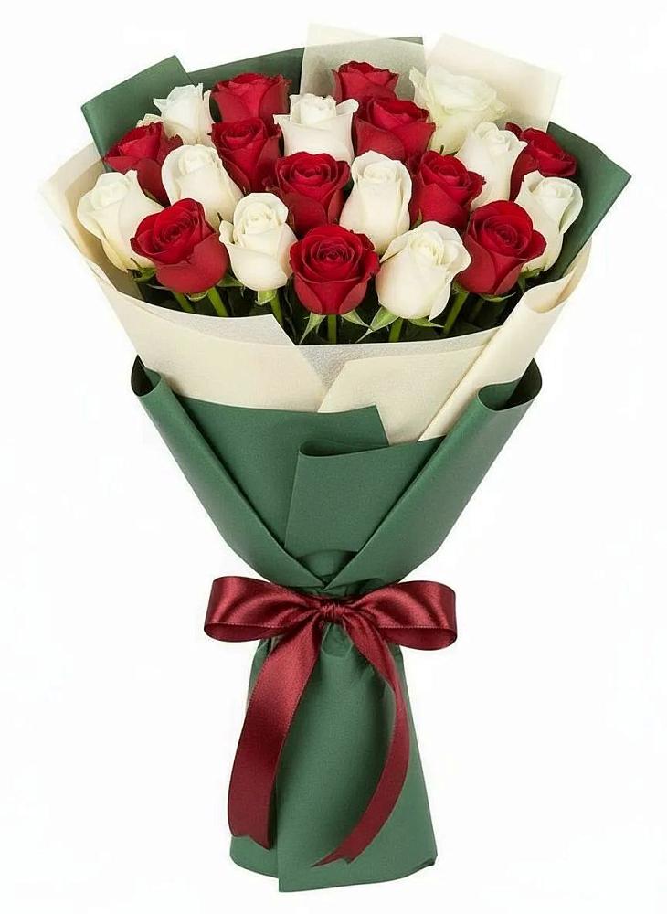 Букет Микс из красных и белых роз в Парфино