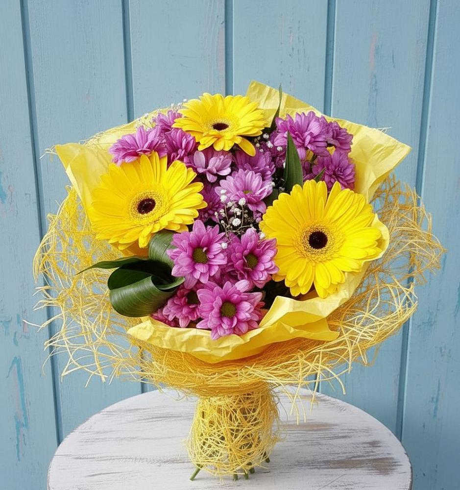 Букет цветов из: Хризантемы и Герберы в Парфино