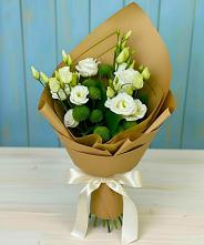 Букет цветов из:  Хризантемы и Лизиантусы #REPLACE_PRED# Парфино