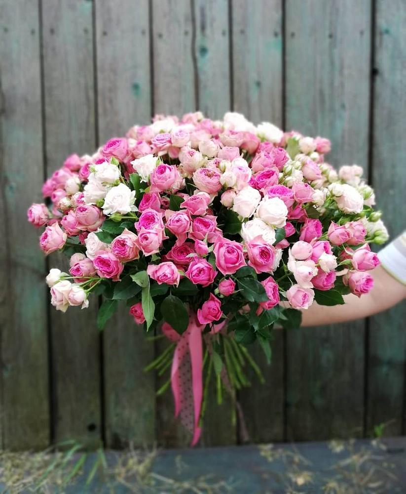 Букет Розовые кустовые розы Натали и Лав Лидия в Парфино