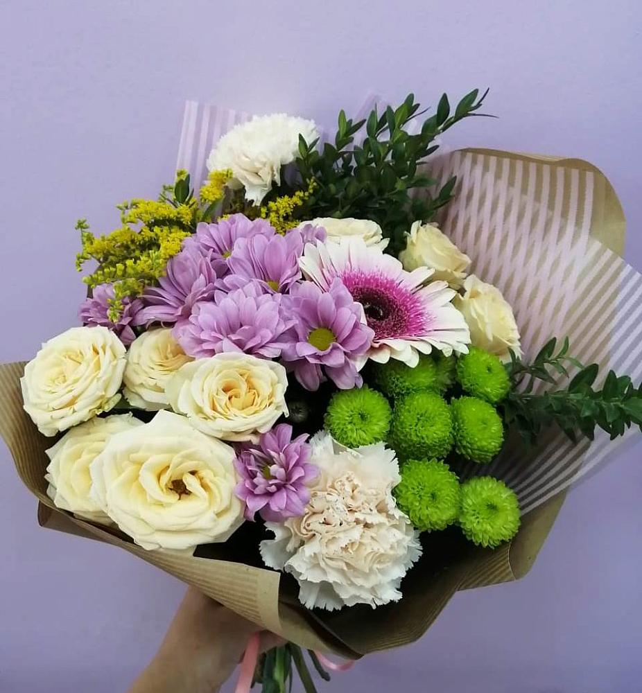 Букет цветов из: Хризантемы, Розы, Гвоздики и Герберы в Парфино