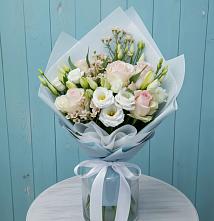 Букет цветов из:  Розы и Лизиантусы в Парфино